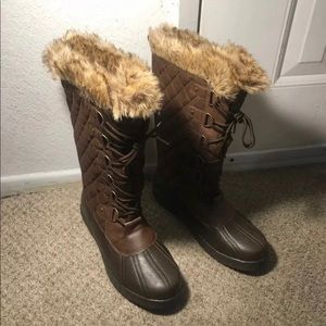 Snow Boots